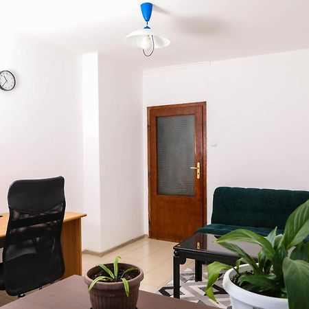 Krichim Apartments,Three-Bedroom, Large Apartment, Top Center Sofía Exterior foto