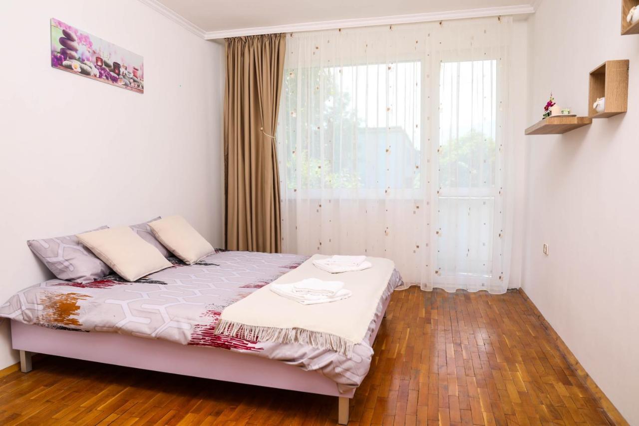 Krichim Apartments,Three-Bedroom, Large Apartment, Top Center Sofía Exterior foto