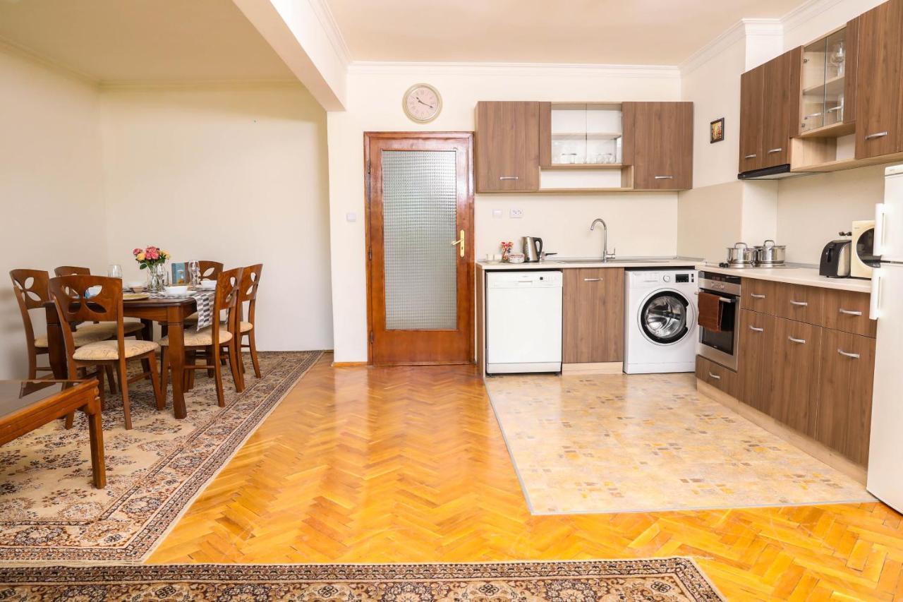 Krichim Apartments,Three-Bedroom, Large Apartment, Top Center Sofía Exterior foto